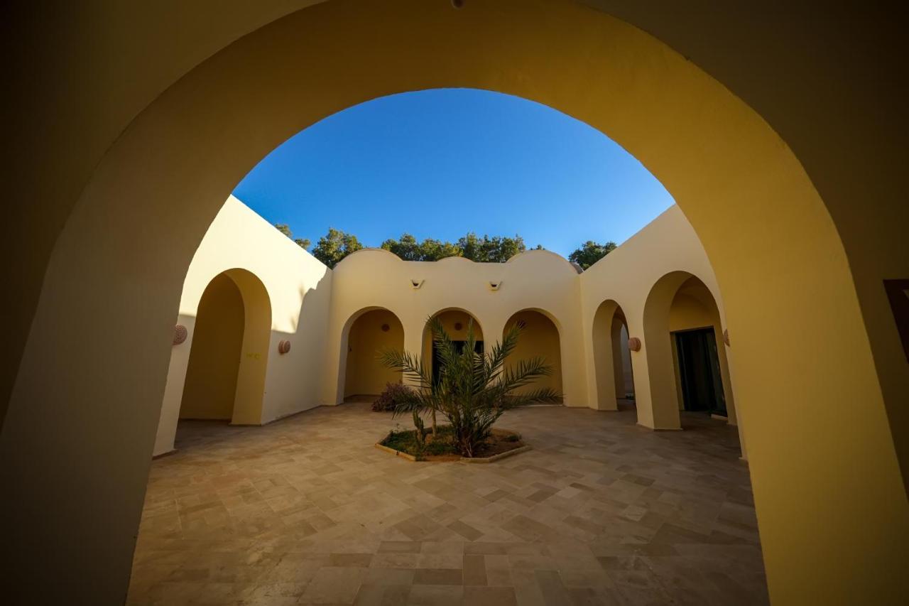 Hotel Pansy Qasr Ghilan Esterno foto