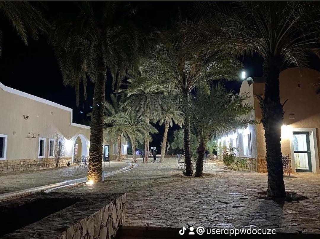 Hotel Pansy Qasr Ghilan Esterno foto